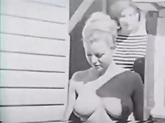 Margaret Nolan, Vera Novak. Vintage naturist clip